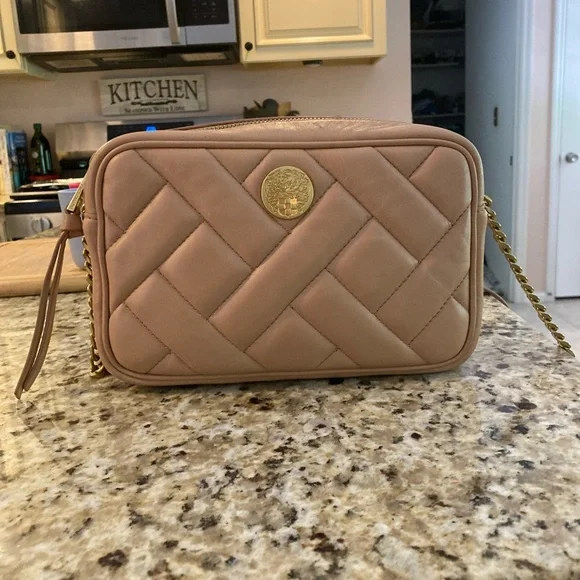 Vince Camuto Quilted Tan Crossbody Bag. EUC. - Picture 1 of 10
